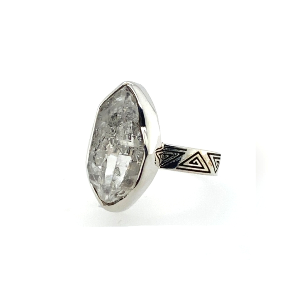 🥰 EMPOWERED RING